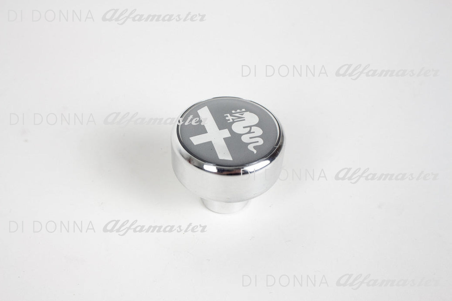 Schaltknauf Aluminium natur mit Emblem Alfa Romeo Nord 1300–2000
