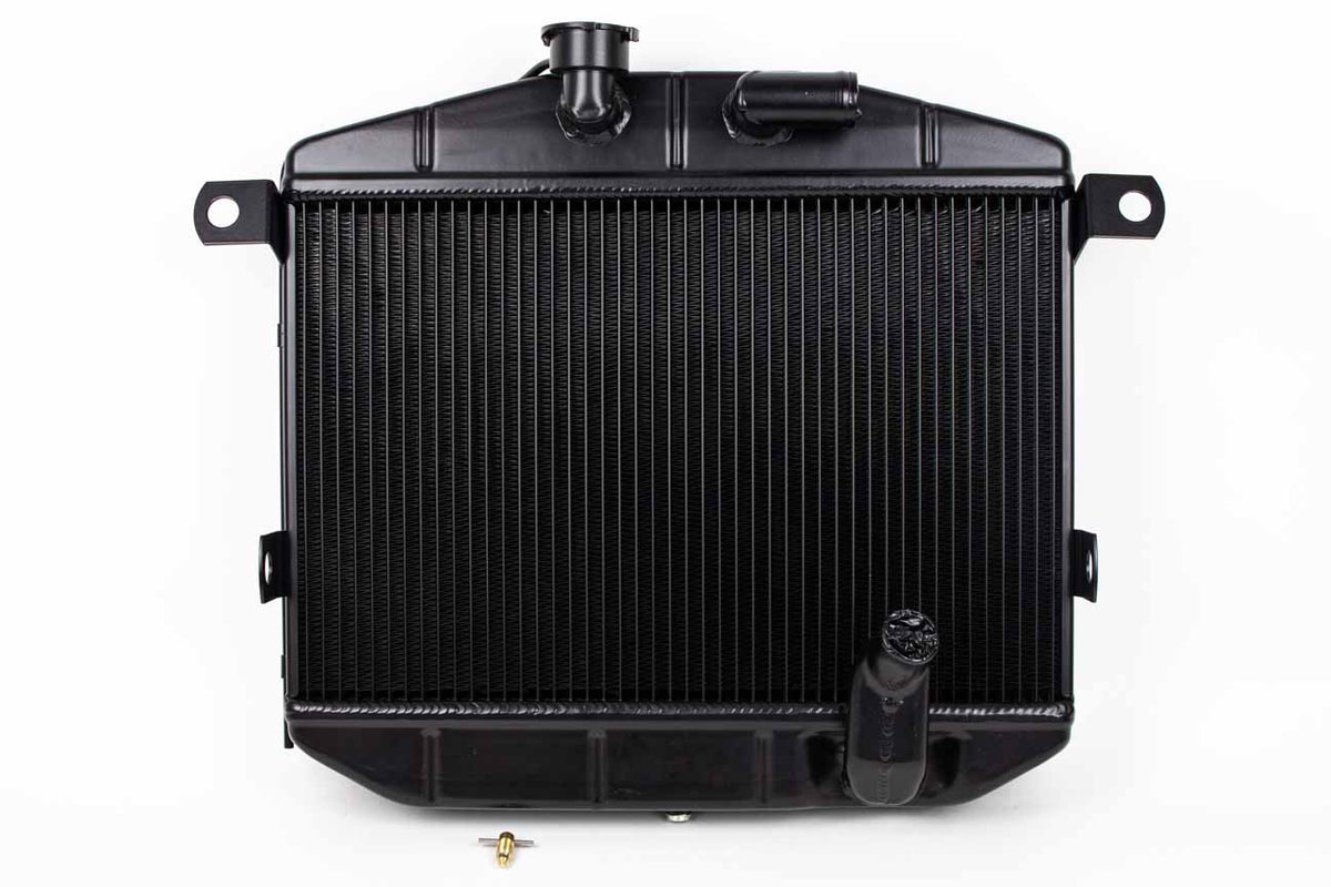 Hochleistungskühler Aluminium für Alfa Romeo Giulietta Spider Typ 101 / 750 – Schwarz