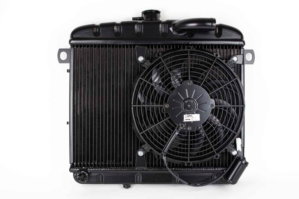 Hochleistungskühler Aluminium inkl. SPAL-Lüfter für Alfa Romeo GT Bertone 2. Serie Typ 105 – Schwarz