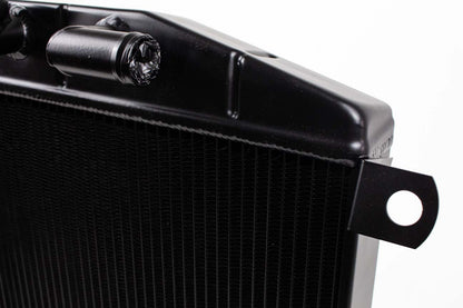 Hochleistungskühler Aluminium für Alfa Romeo Giulietta Spider Typ 101 / 750 – Schwarz