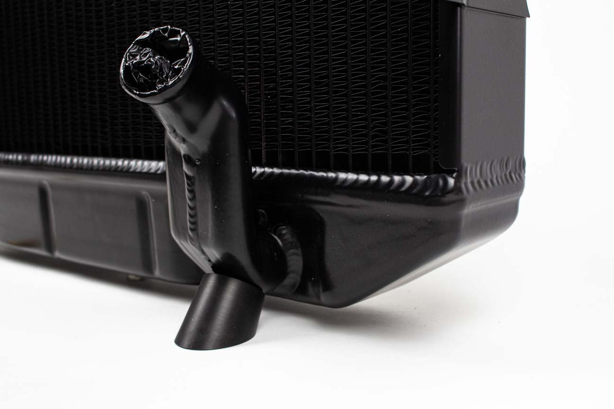 Hochleistungskühler Aluminium für Alfa Romeo Giulietta Spider Typ 101 / 750 – Schwarz