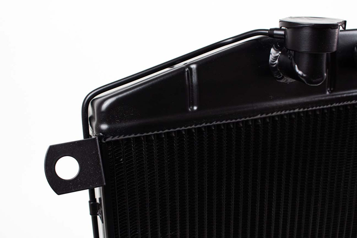 Hochleistungskühler Aluminium für Alfa Romeo Giulietta Spider Typ 101 / 750 – Schwarz