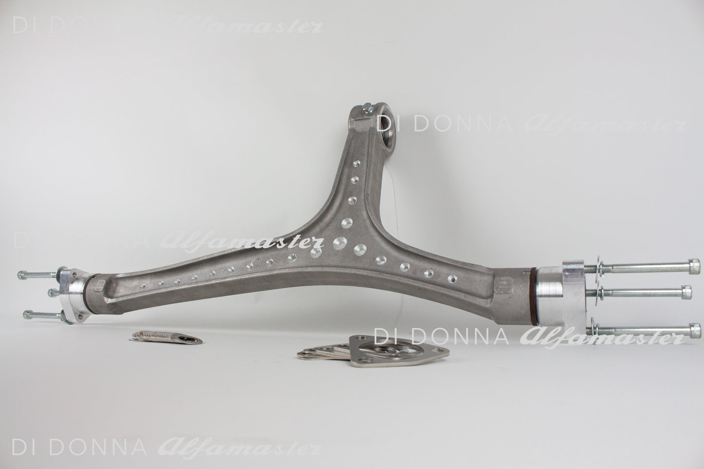 Reaktionsdreieck gelocht Aluminium hochfest Racing Uniball Alfa Romeo Typ 105/115