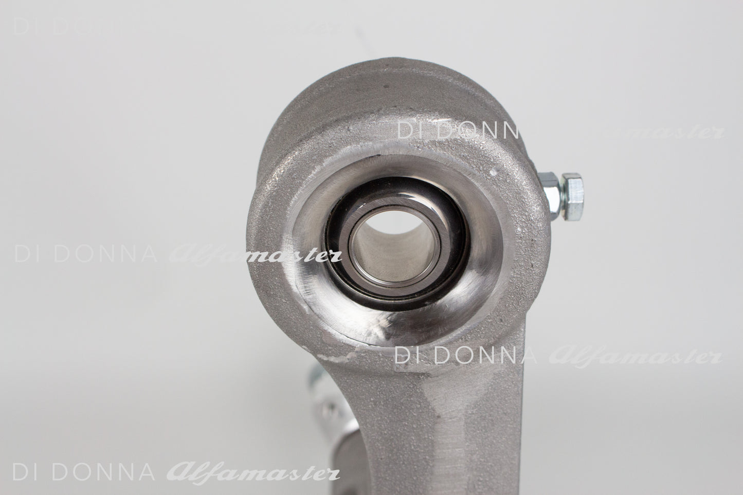 Reaktionsdreieck gelocht Aluminium hochfest Racing Uniball Alfa Romeo Typ 105/115
