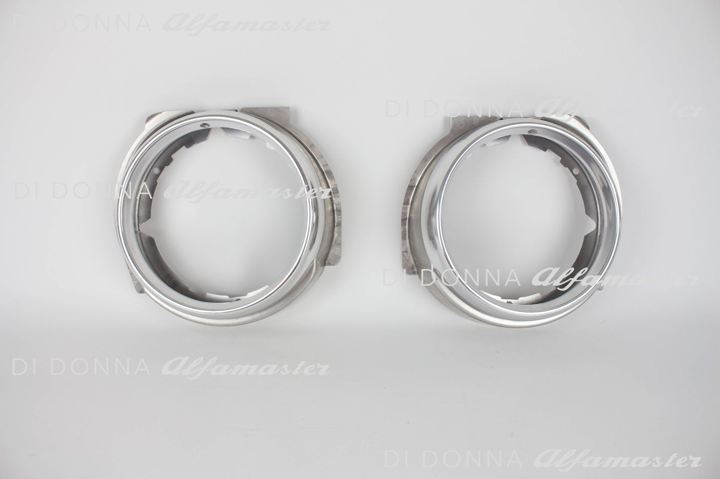 Scheinwerferringe + Scheinwerferhalter KOMPLETTSATZ Aluminium ultraleicht Alfa Romeo GTA Bertone 1. Serie Kantenhaube